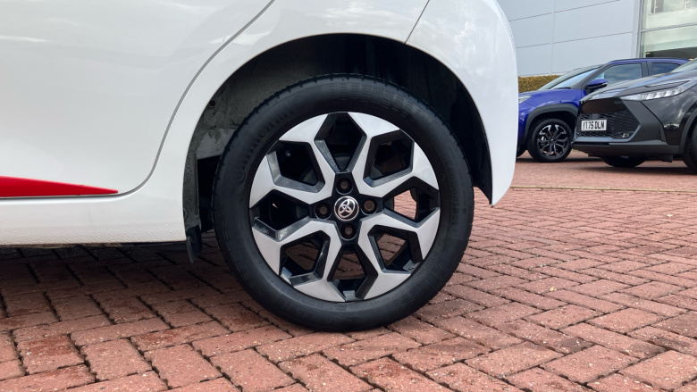 Toyota Aygo 1.0 VVT-i X-Trend 5dr x-shift Petrol Hatchback